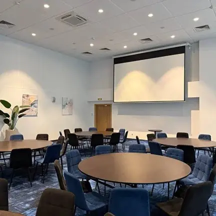 Бизнес-конференция для предпринимателей »Путь предпринимателя в меняющихся реалиях: от неопределенности к устойчивому развитию бизнеса«