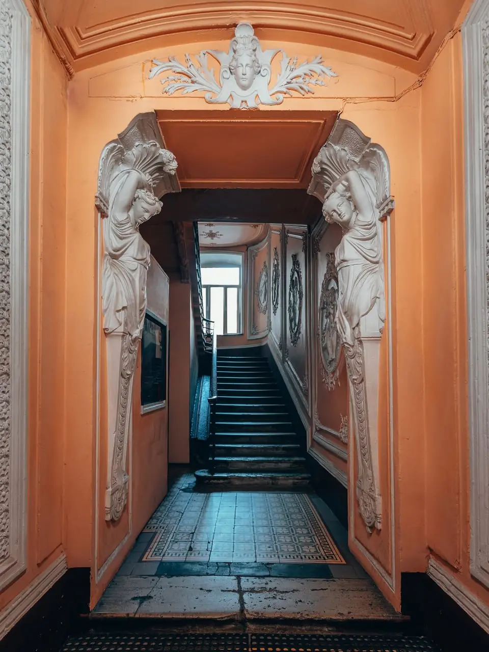 Парадные Петербурга