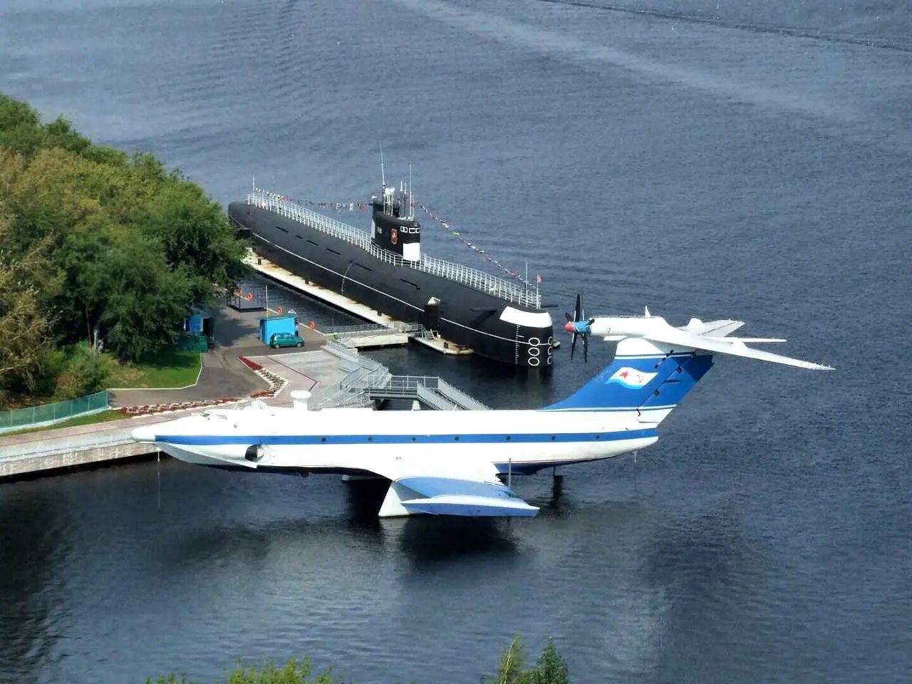 Бесплатное кино на борту подводной лодки в парке «Северное Тушино»