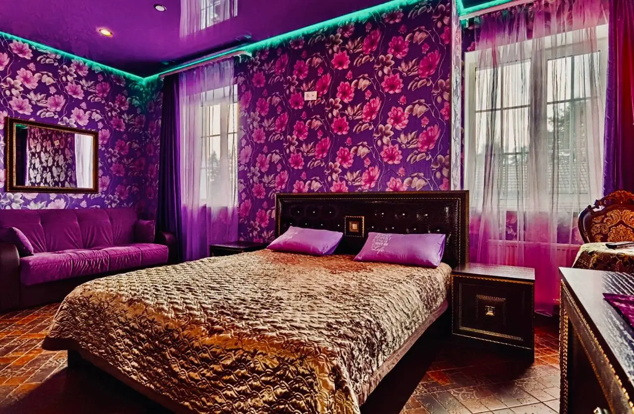 LUXURY SIN HOTEL 19.07