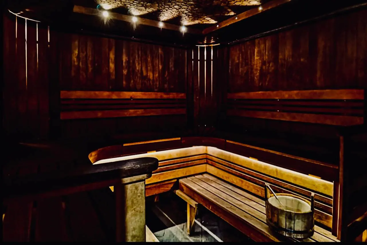 LUXURY SIN HOTEL 19.07