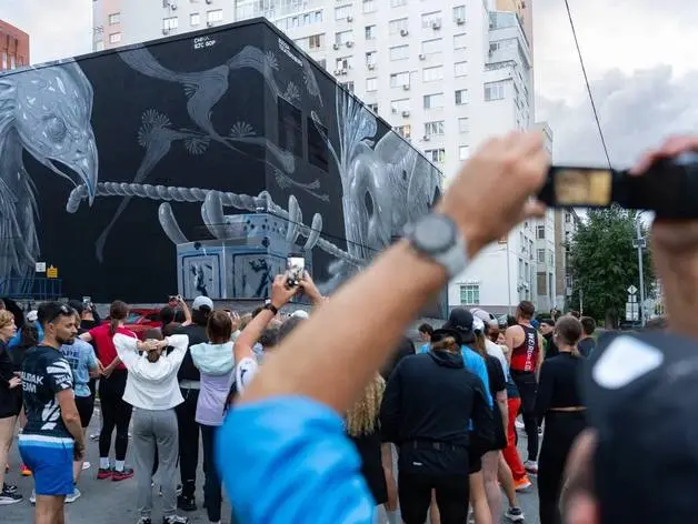 Экскурсии-пробежки с пит-стопами около стрит-арт объектов в Екатеринбурге