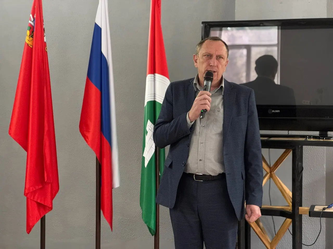 Торжественная церемония вручения паспортов молодым гражданам РФ "Ты носишь имя - Гражданин страны!"