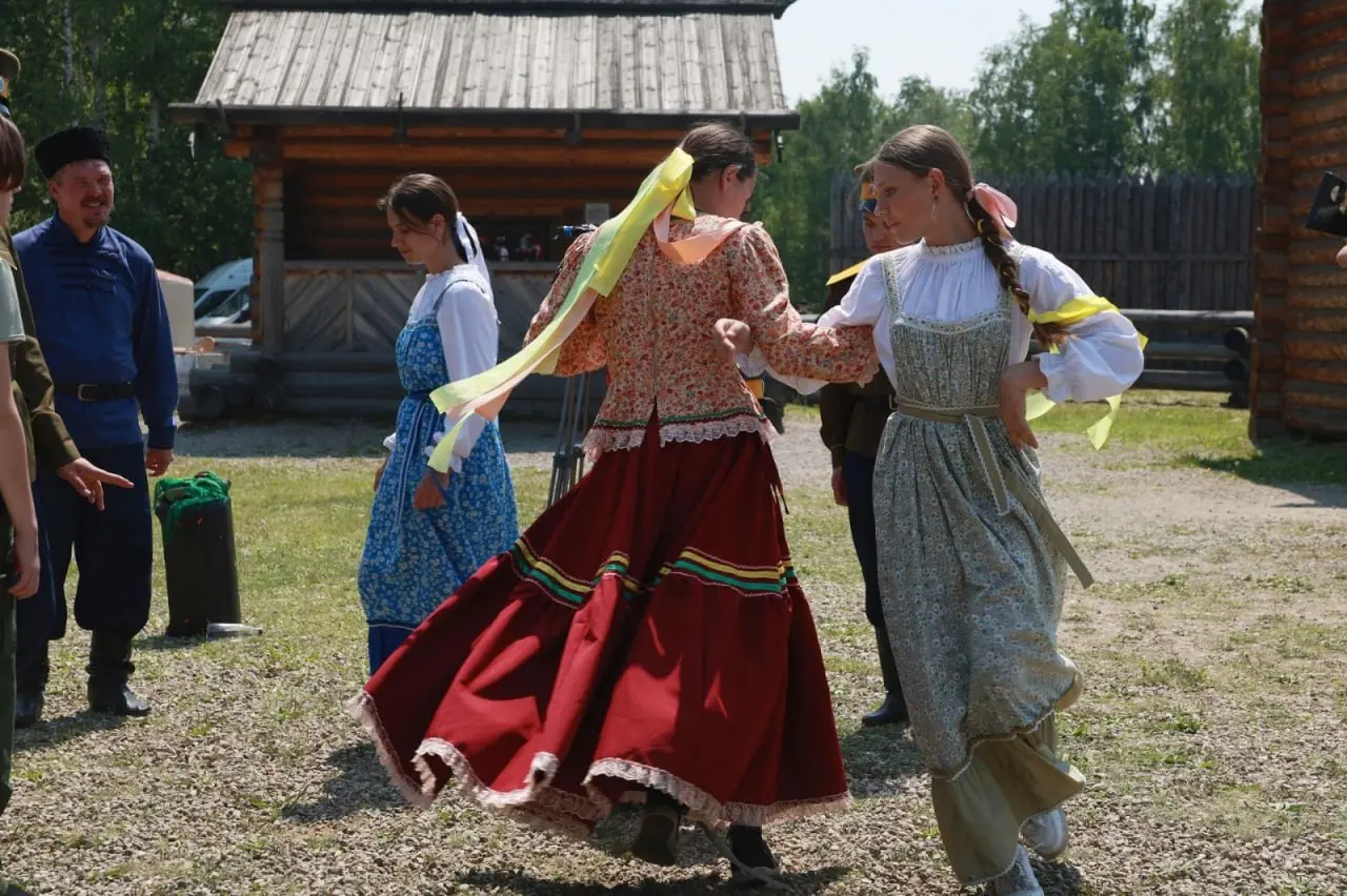 Мероприятие, связанное с казачькой культурой и фестиваль «Моя любимая станица» в Хомутово