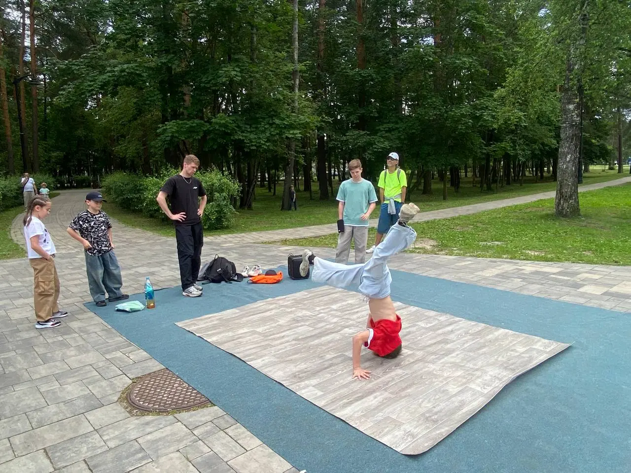 Брейк-данс г. Дубна/TRUE FAMILY на празднике в честь дня молодежи