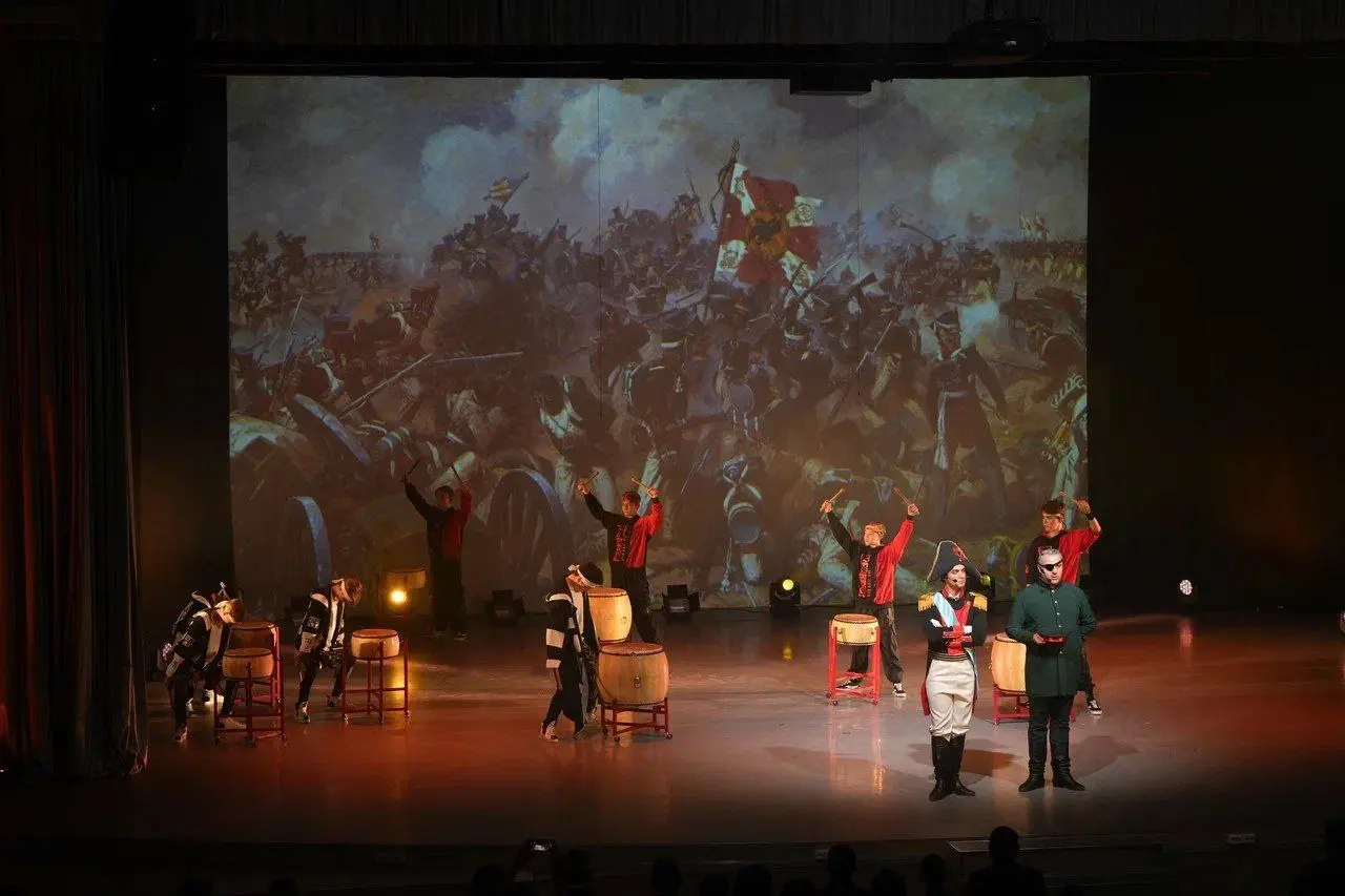 Губернаторский бал в Иркутске: вручение золотых медалей «За высокие достижения в обучении»