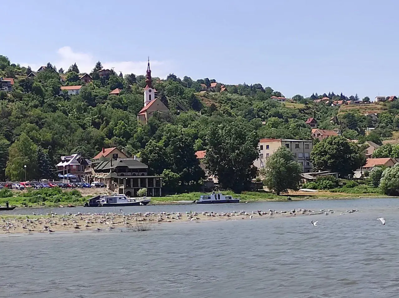 тур по Дунаю и Тисе (речная прогулка с купанием и старинной винарией)