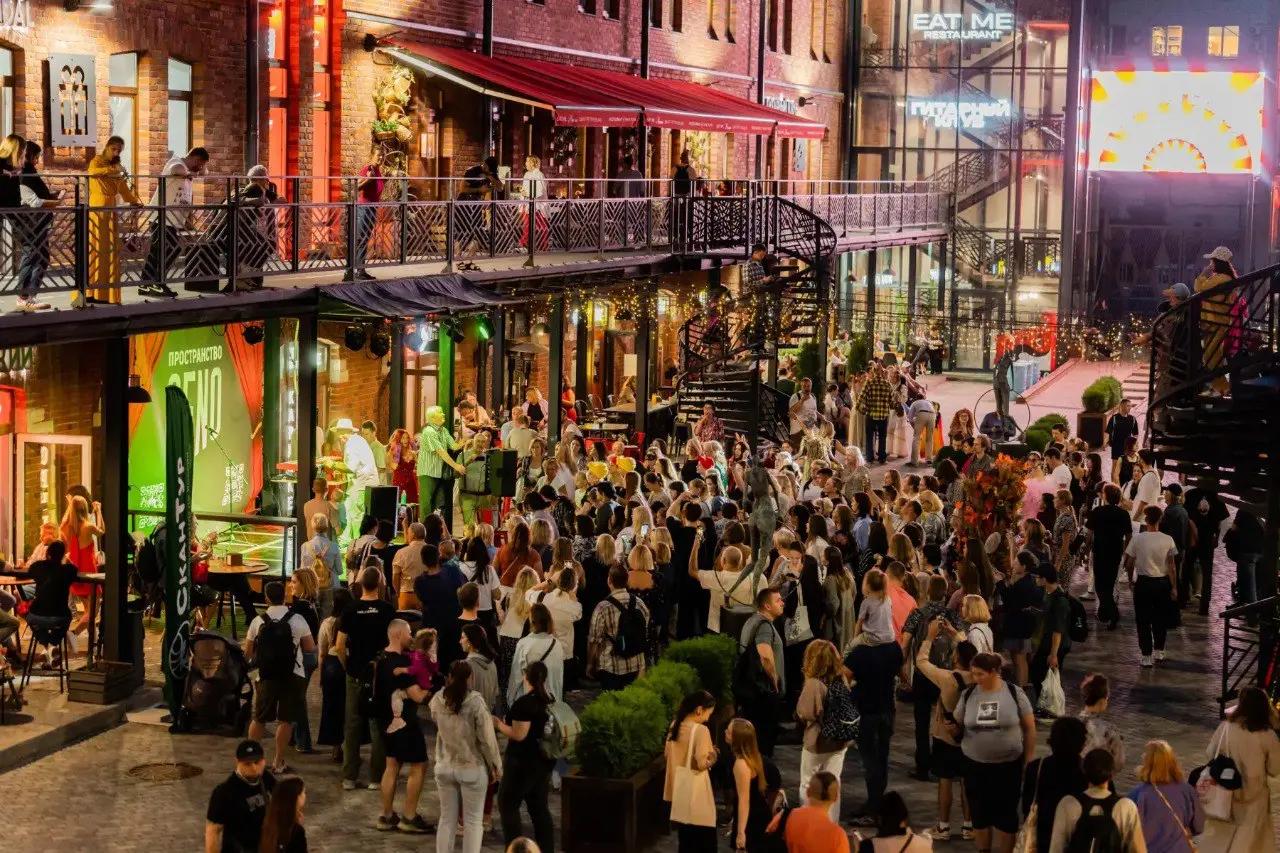 музыкальный фестиваль «Акустика» в пространстве «СЕНО»