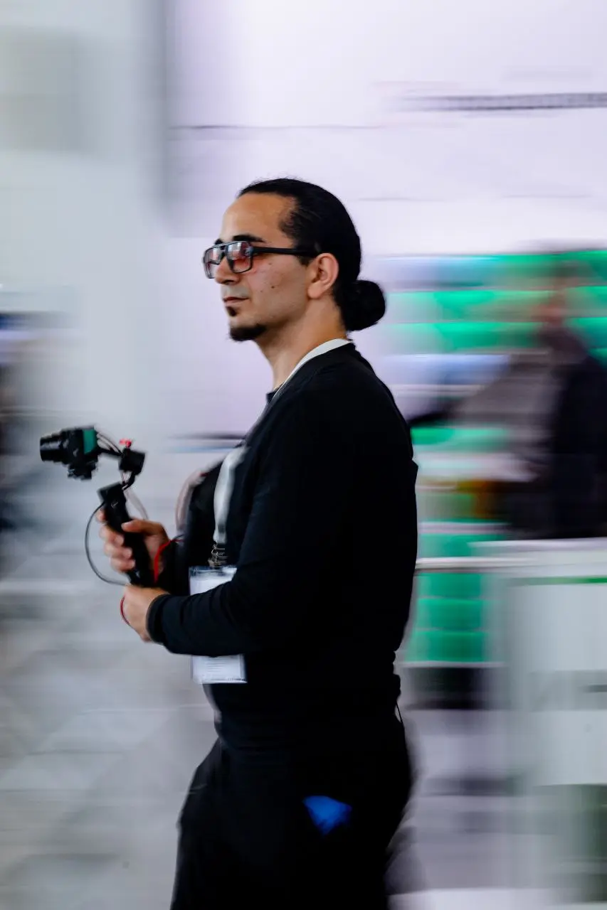 Практикум по съемке рилс, собирающих 10к подписчиков за месяц