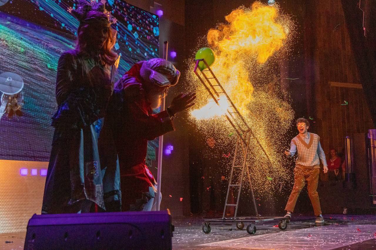 Научная ёлка со скидкой 20%!