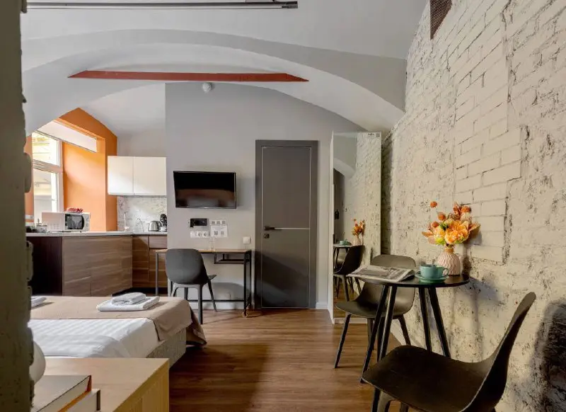 ЛЕТИМ В ПИТЕР НА БЕЛЫЕ НОЧИ