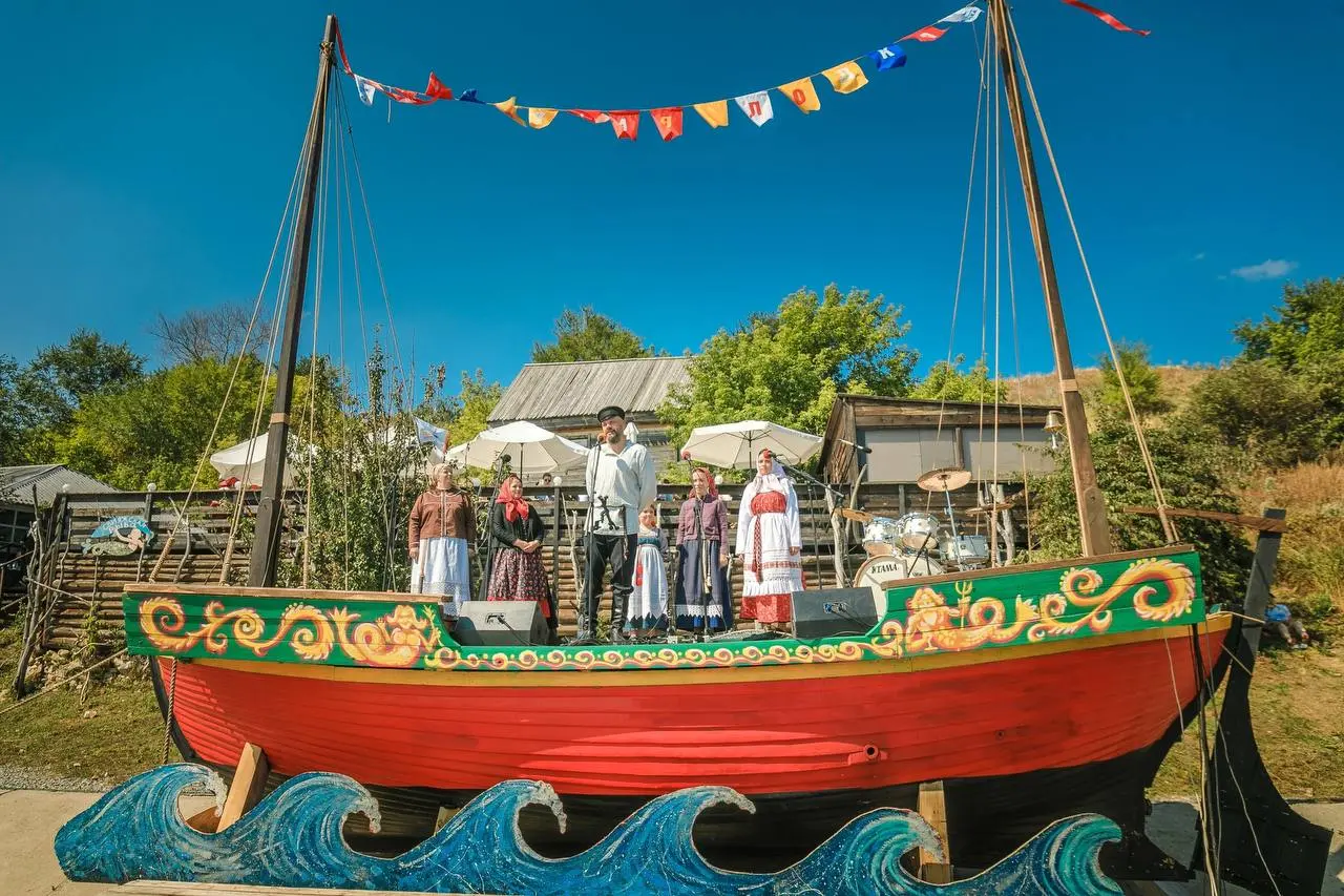 Фестиваль волжского традиционного образа жизни и ремёсел «Народная лодка»