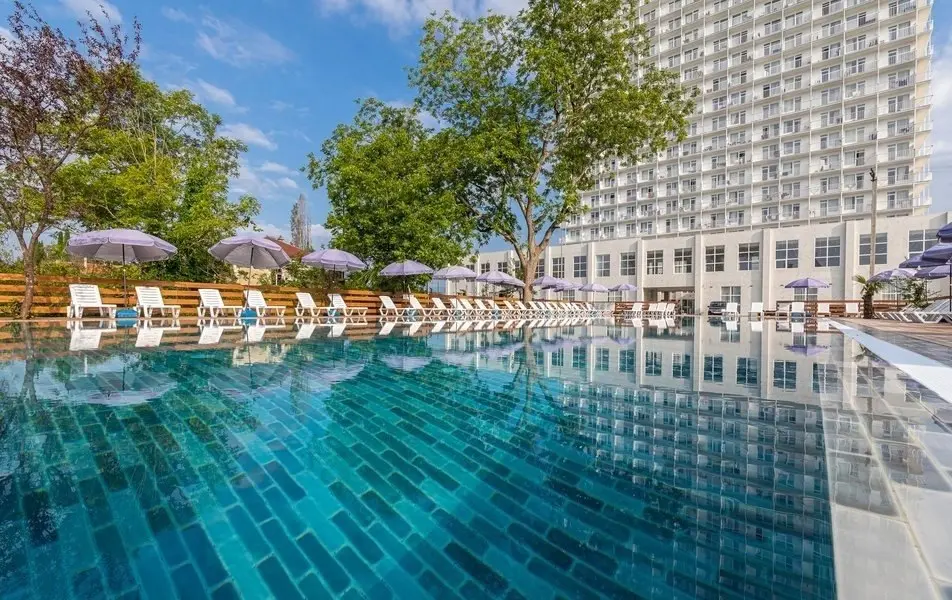 ЛЕТИМ В АБХАЗИЮ