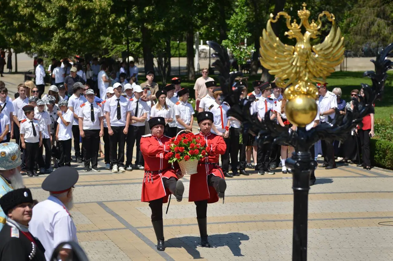 Подписание Екатериной II Жалованной грамоты на Таманском полуострове и Правобережье Кубани, церемония "Час Славы Кубани"