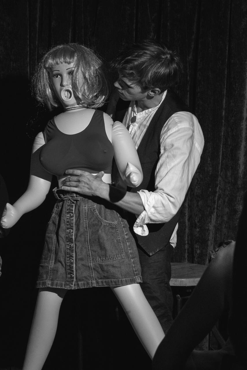 18+. Монолог секс-куклы