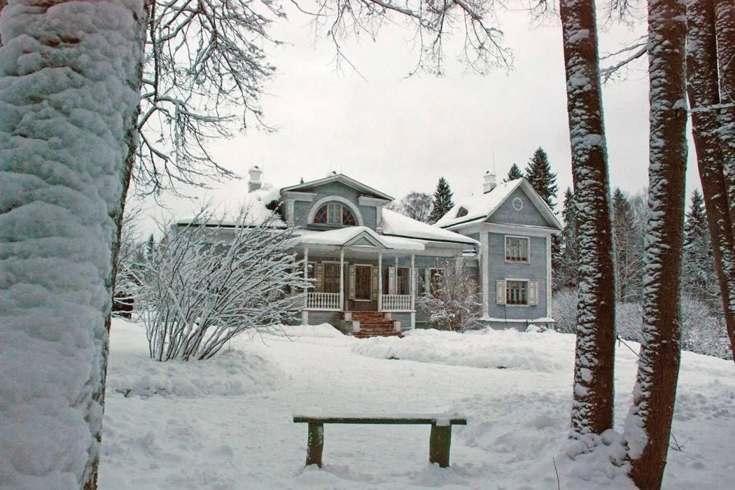 Автобусная экскурсия «Шахматово-Боблово-Тараканово. Усадебное трио на солнечной горе»