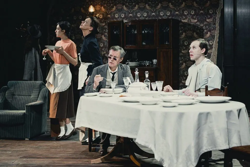 Спектакль «Собачье сердце» по повести Михаила Булгакова в кинотеатрах