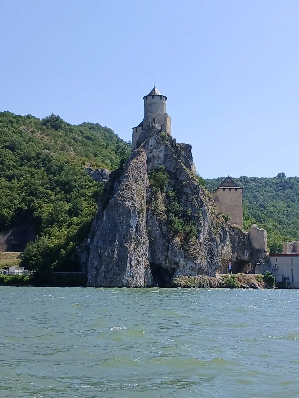 экскурсия по Дунаю: Голубацкая и Смедеревская крепости, Джердап, речная прогулка