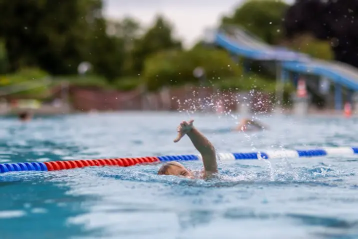 Сдача нормативов по плаванию