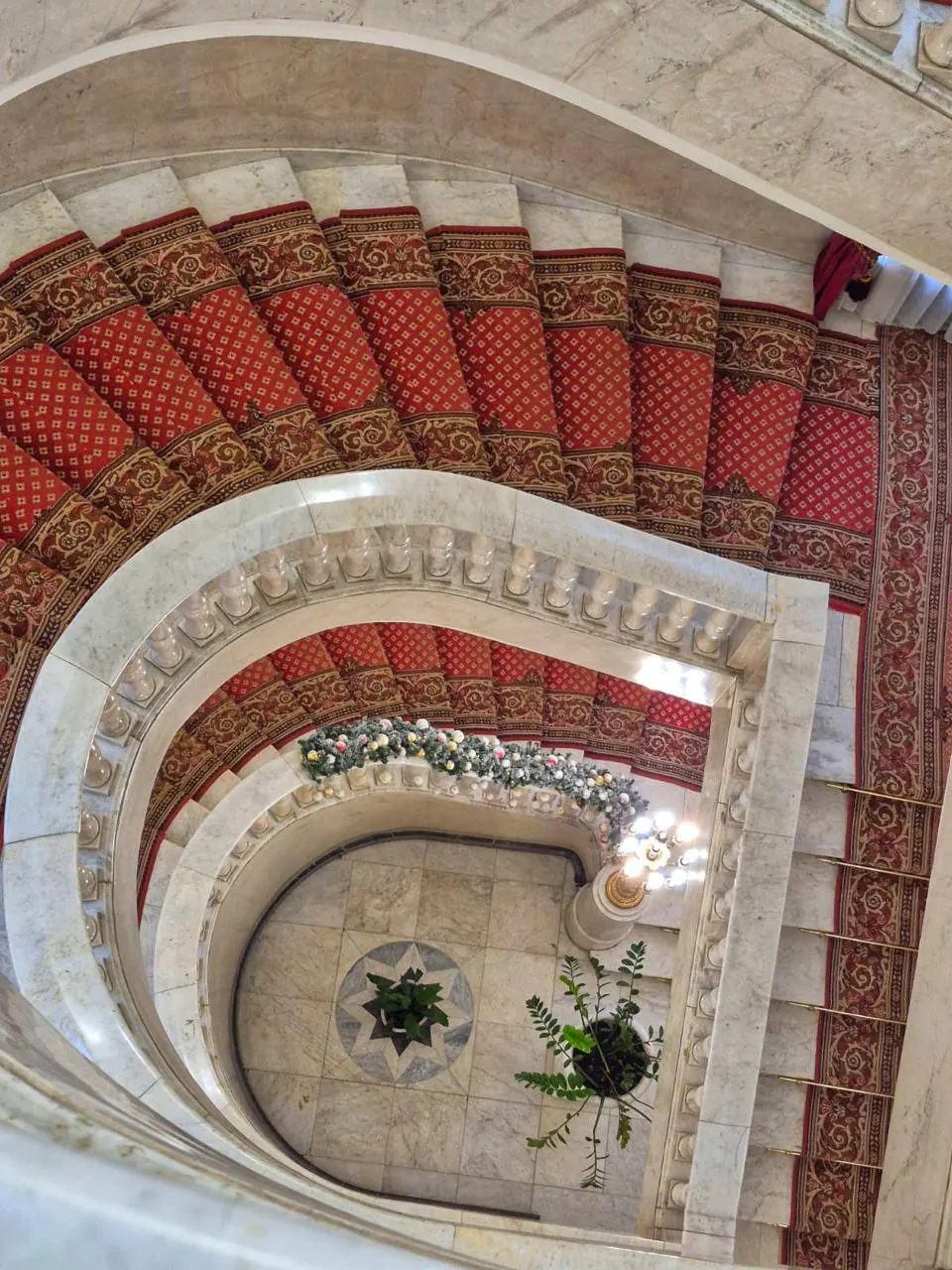 Легендарный отель «Советский» и ресторан «Яръ» с чаепитием и гидом