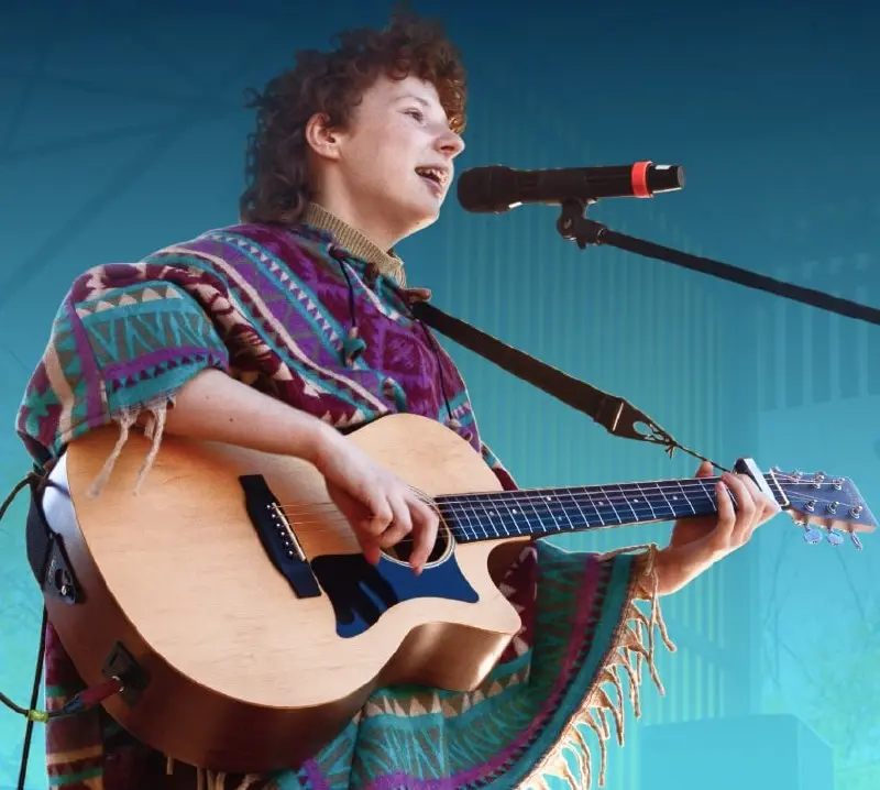 Акустический вечер в парке: Александр Лисихин и Алёна Корнейчук