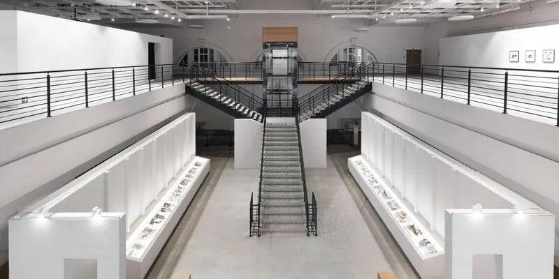 Выставка об искусстве фотографии в петербургском Манеже