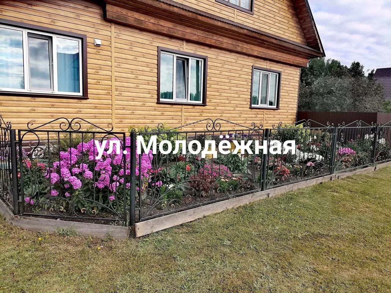 Шатрово готовится к Дню села. Здесь выбирают лучшие усадьбы.