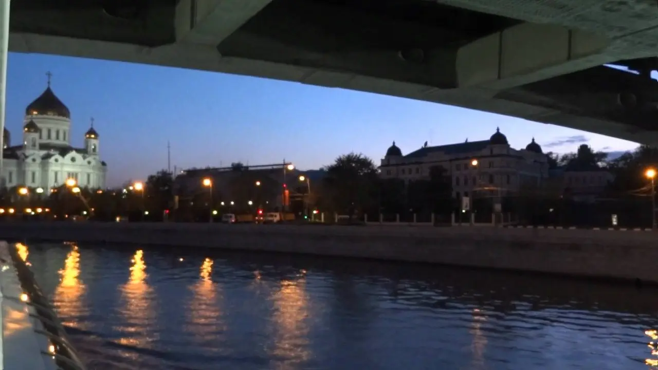 Прогулка по МОСКВА-РЕКЕ