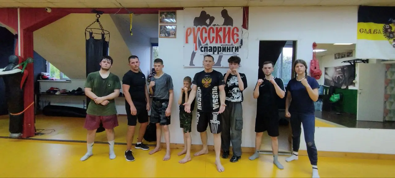 Тренировка по боксу на РУССКИХ СПАРРИНГАХ