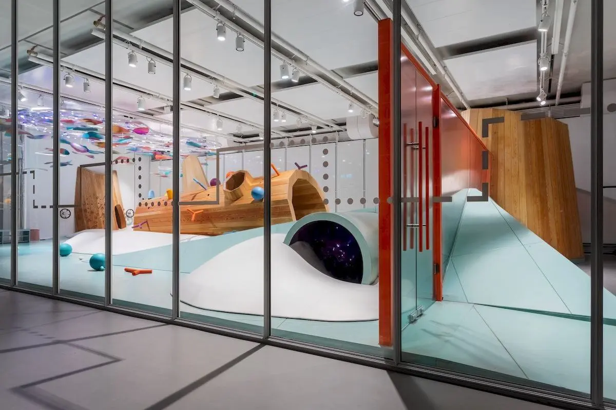 Бесплатная детская игровая в ГЭС-2 (7+)