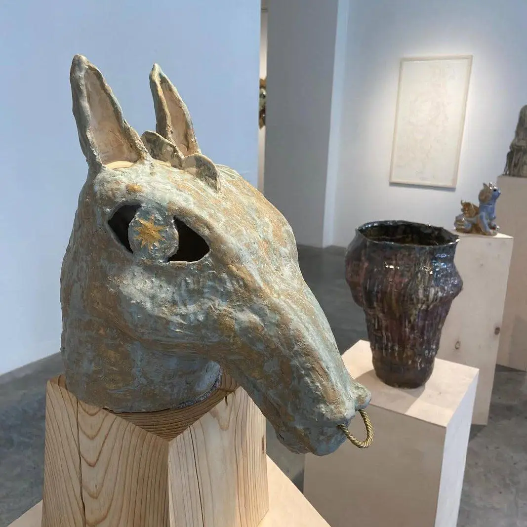Выставка «Если нашел перо» в MYTH Gallery