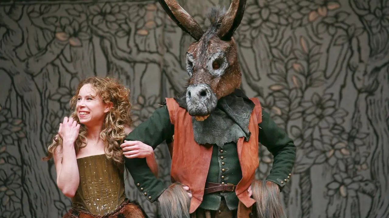 Показ спектакля 'Сон в летнюю ночь' 22 июля, балета и оперы 25-26 июля, показ 'Риголетто' 26 июля, 'Аиды' 27 июля