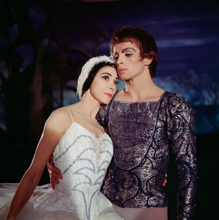 Показ спектакля 'Сон в летнюю ночь' 22 июля, балета и оперы 25-26 июля, показ 'Риголетто' 26 июля, 'Аиды' 27 июля