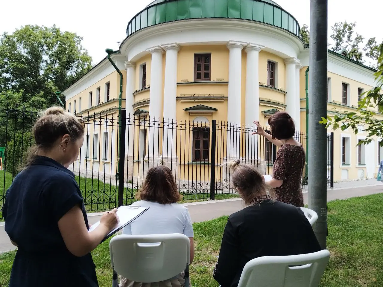 Творческие выходные с «Книжной гостиной» в Усадьбе на Перекопской
