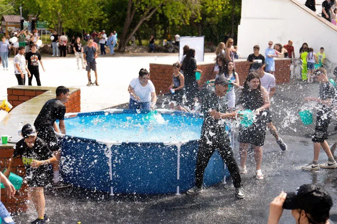 Национальный армянский праздник Вардавар