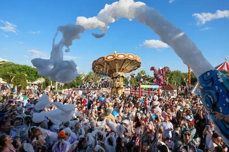 Пеня вечеринка и мыльные пузыри в "Сказке" 26-27 июля 2025