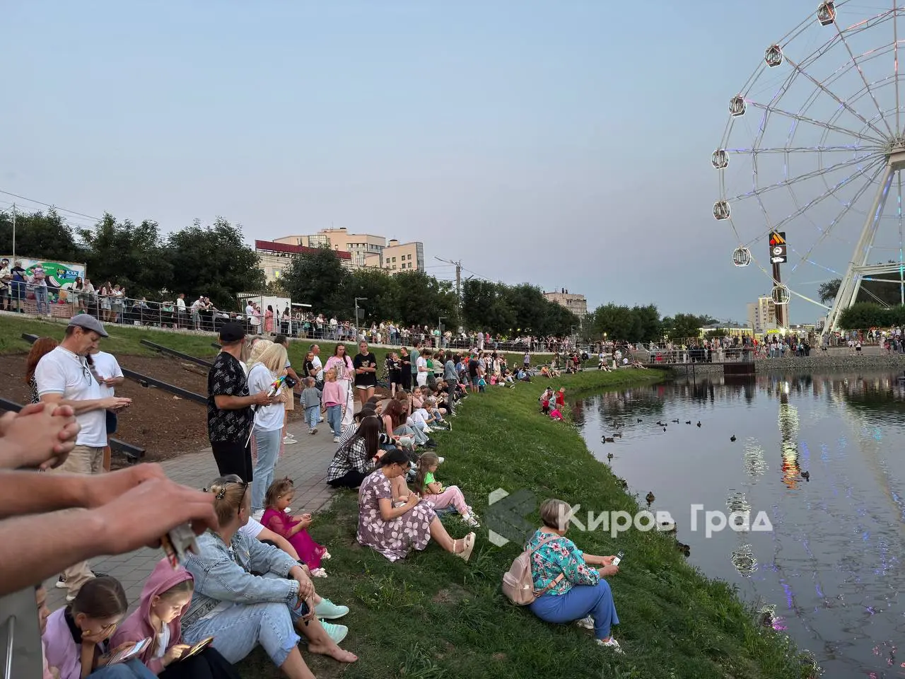 Новое мероприятие в парке у цирка (поющие фонтаны)