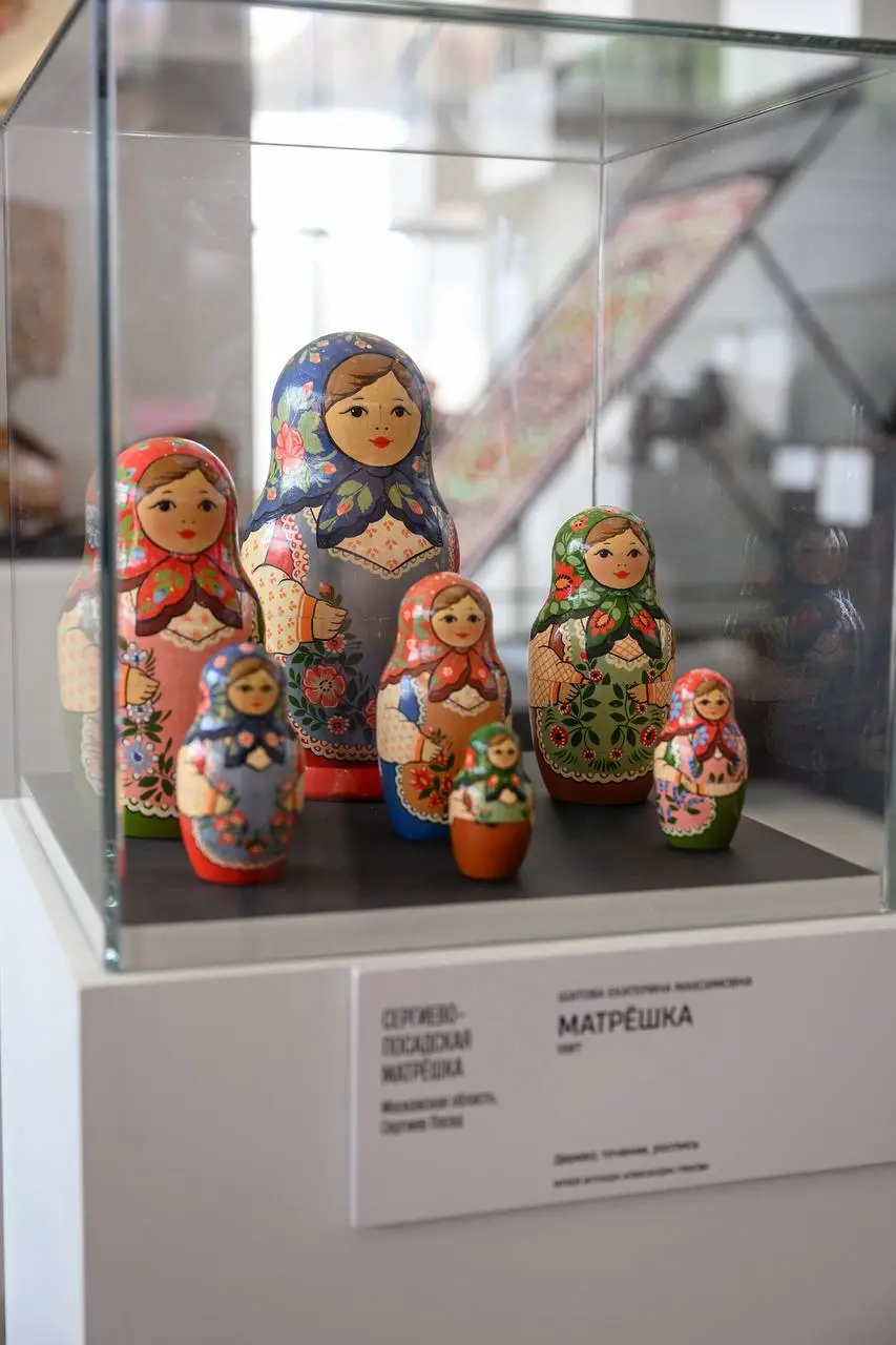 Экскурсия по выставке «Смыслы и промыслы»