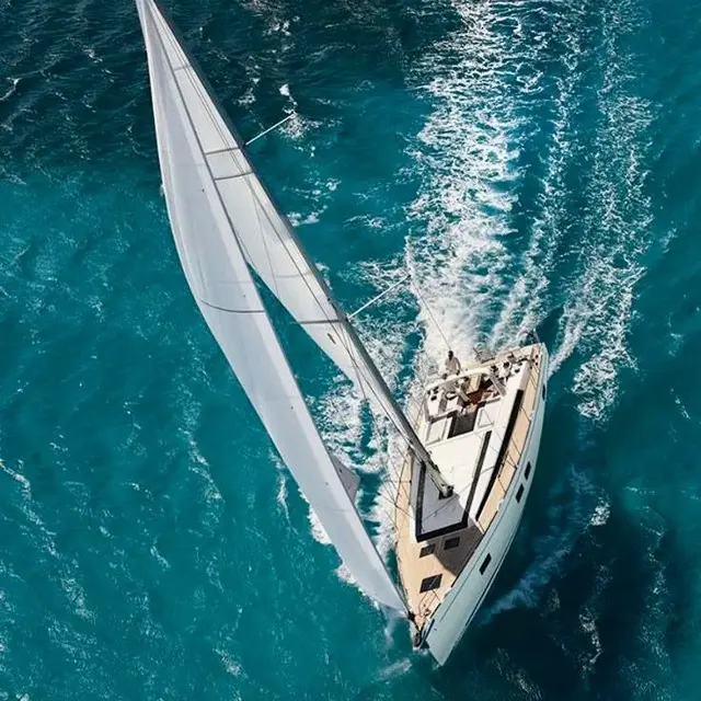 Вечерняя тусовка на яхте