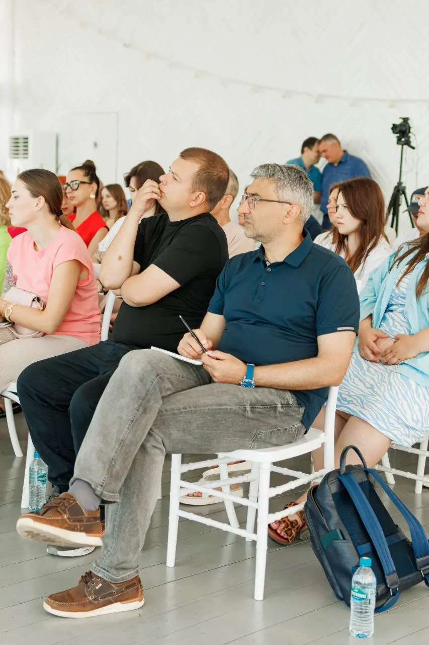 Деловая конференция СМИ, предпринимателей и нас блогеров переехавших