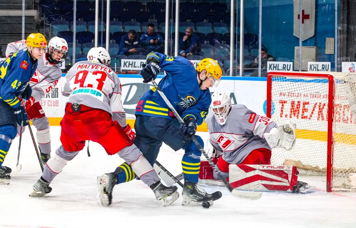 Хоккей возвращается!