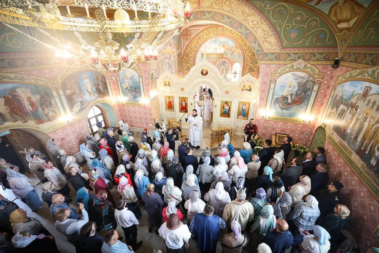 Северное русское зодчество в Нерюнгри. Большое освящение Никольского храма