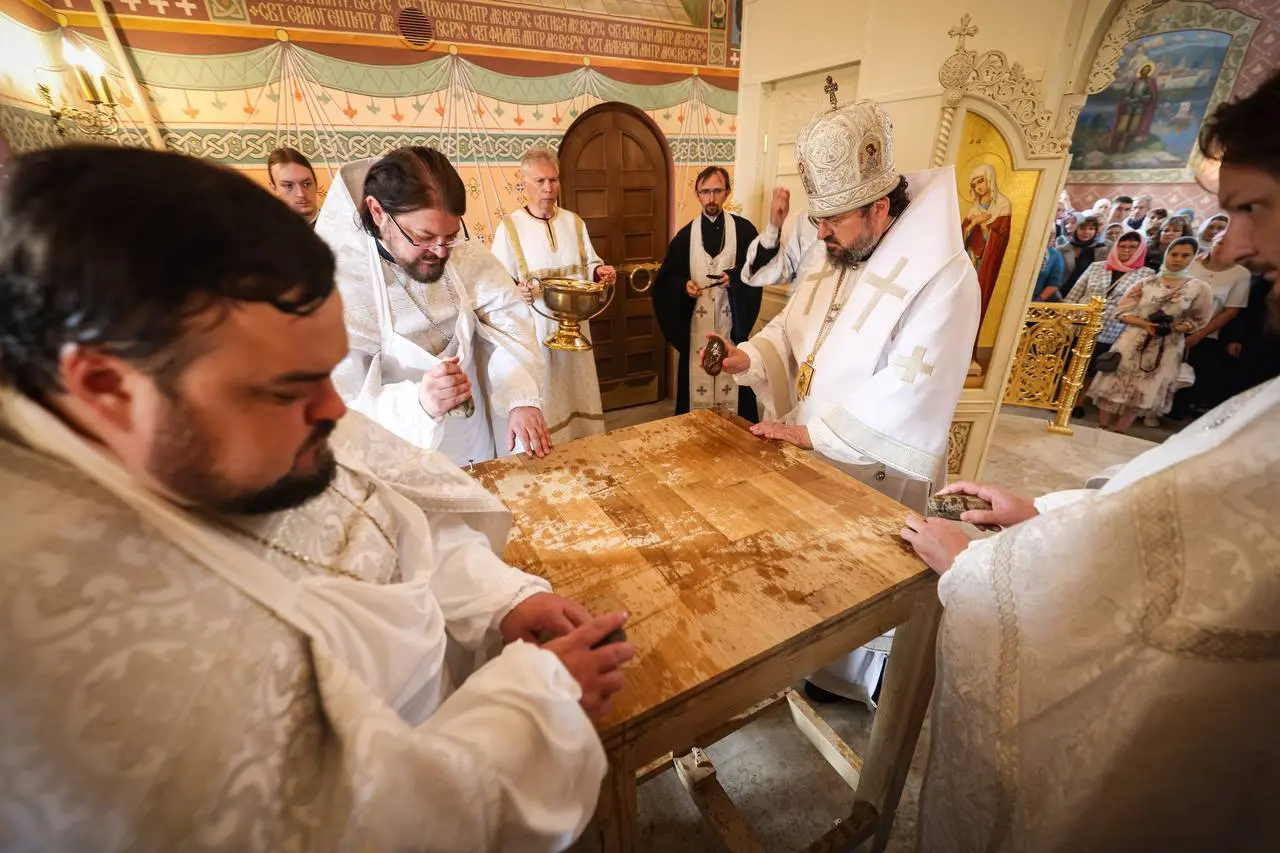 Северное русское зодчество в Нерюнгри. Большое освящение Никольского храма