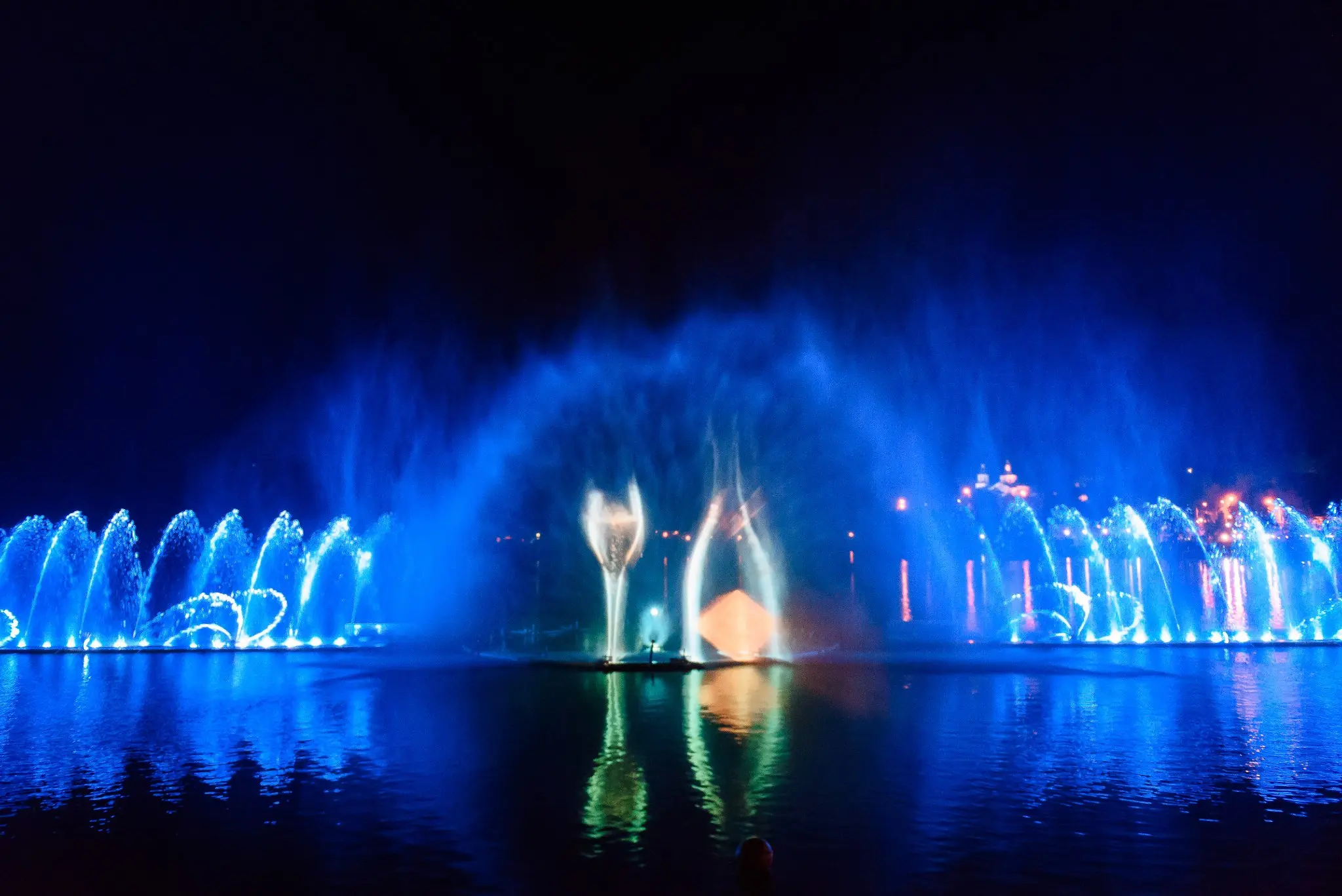 Шоу фонтанов в Абрау-Дюрсо