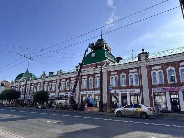 Восстановление и запуск омских курантов на улице Ленина