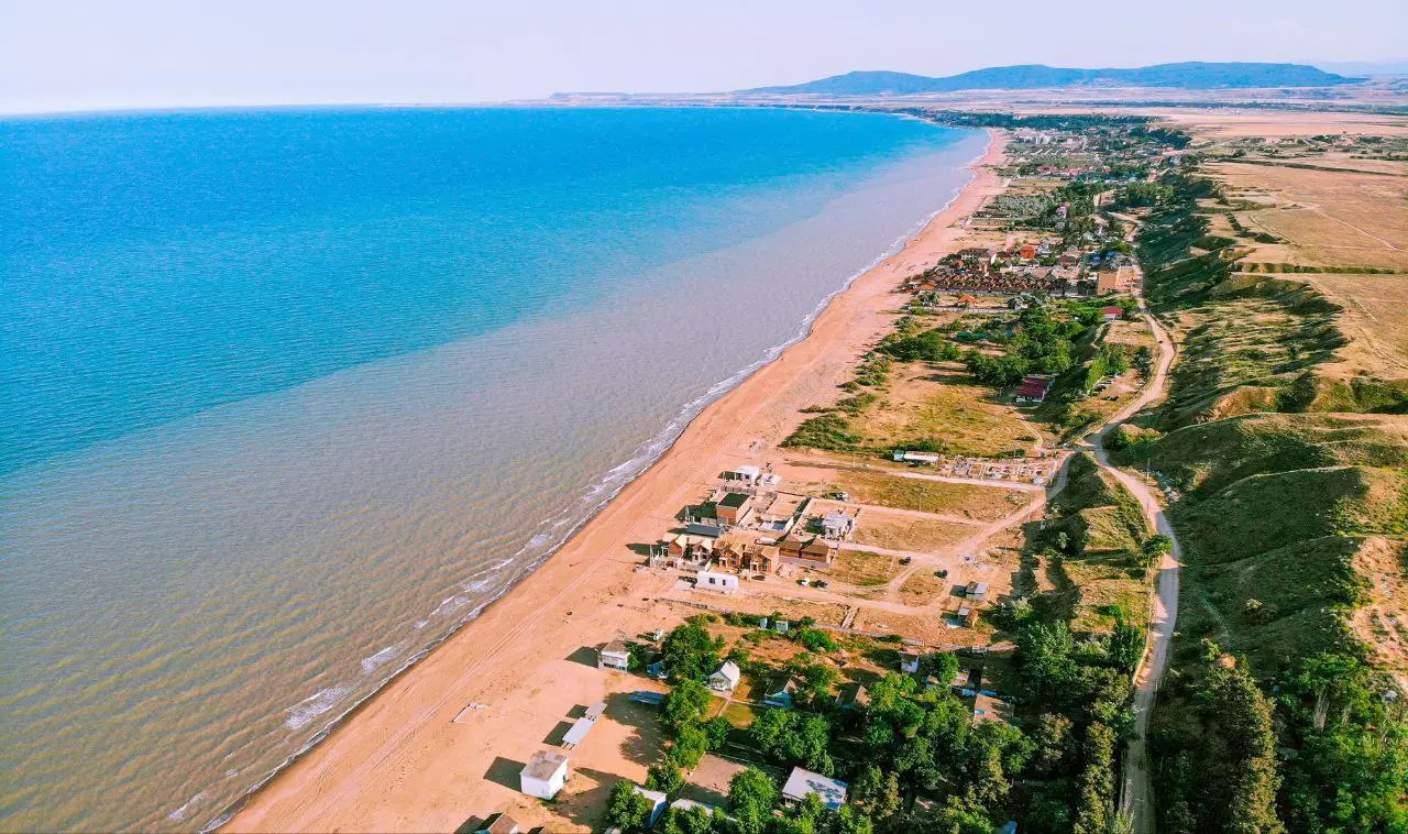 Друзья, зовёт жаркое сердце Кавказа!