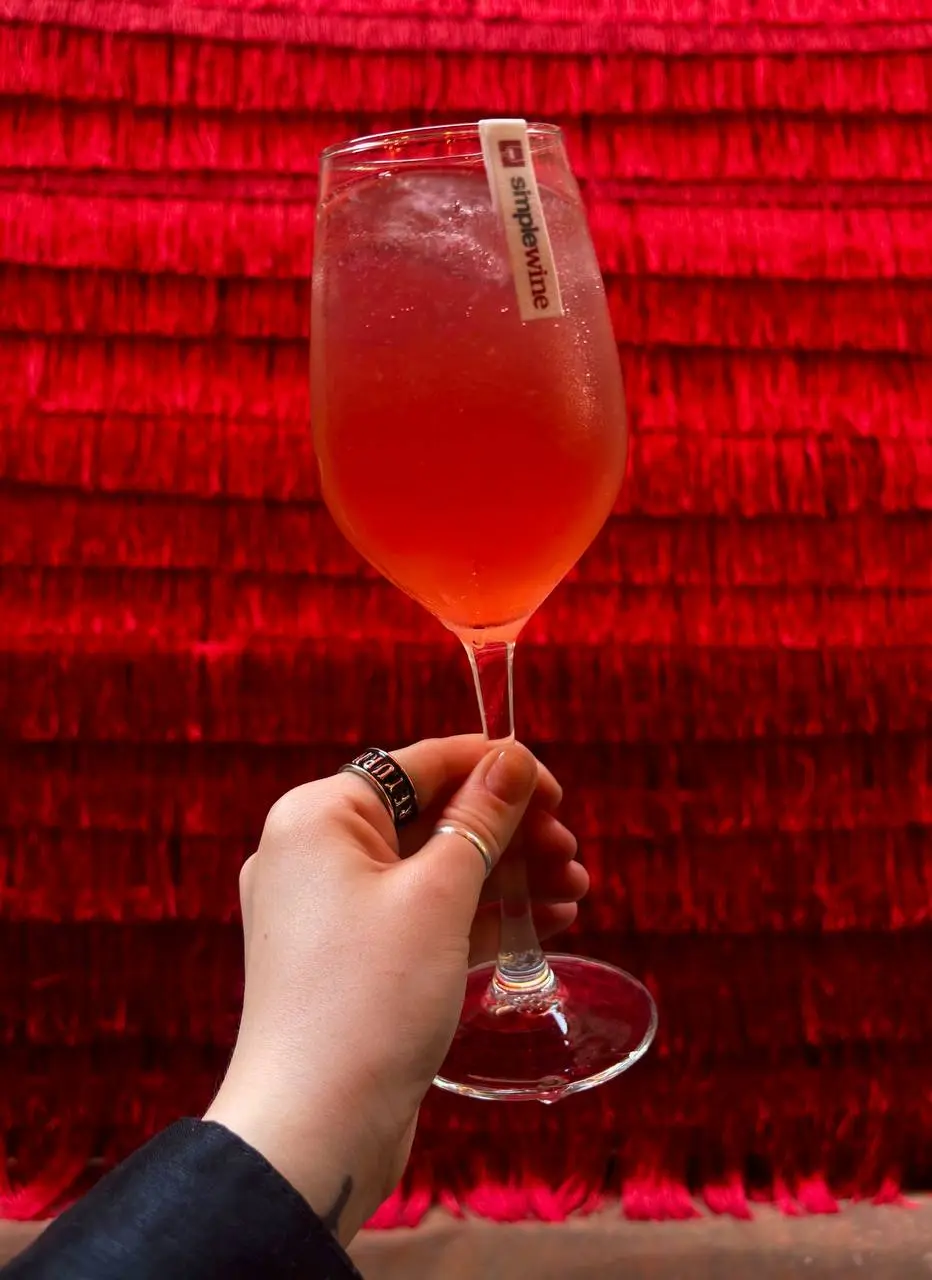 PioAlPorto x SimpleWine x Santa Carolina: вечеринка в Cortile Segreto
