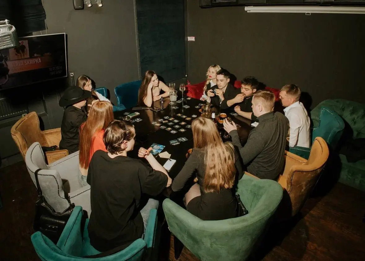 DUNGEONS & DRAGONS