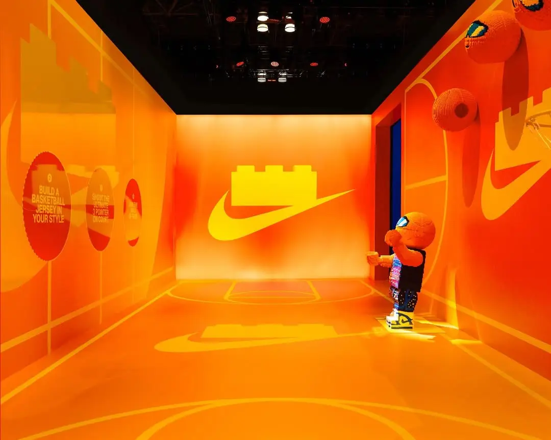NIKE x LEGO Коллаборация на Fanatics Fest (NYC)
