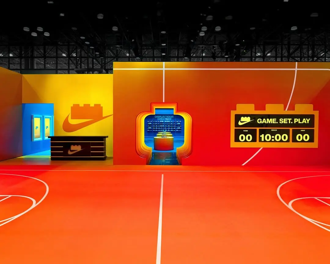 NIKE x LEGO Коллаборация на Fanatics Fest (NYC)